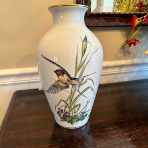 Lenox Vintage 1980 Limited Edition Meadowland Bird Vase